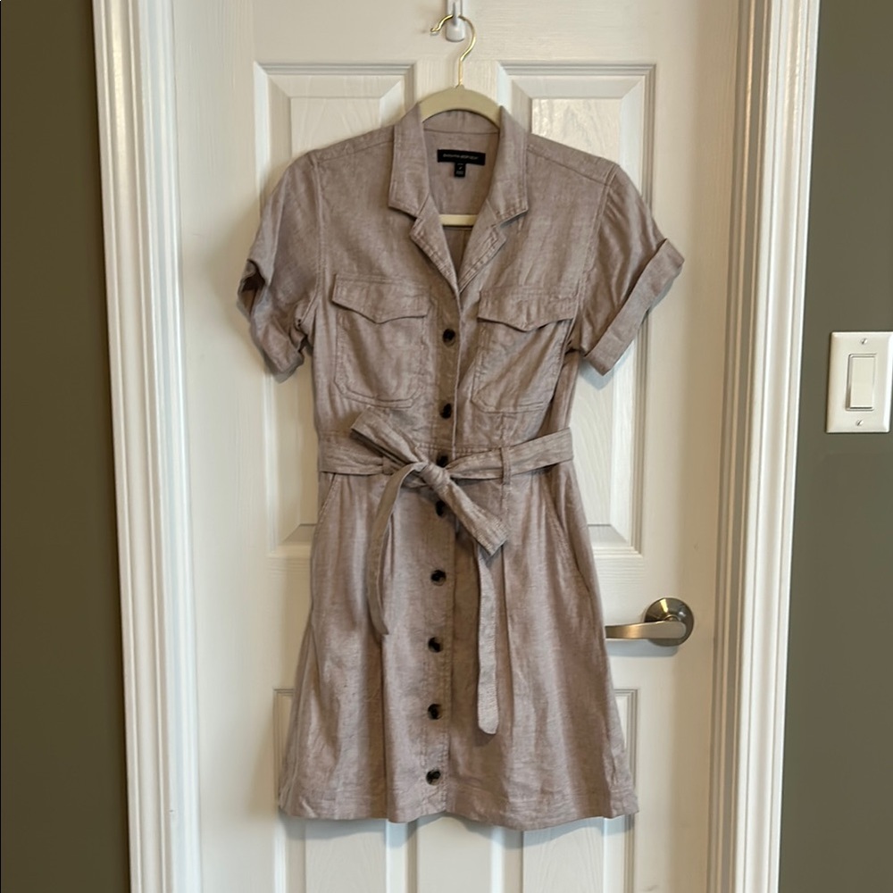 Banana Republic Belted Shirt Dress linen/Cotton blend.